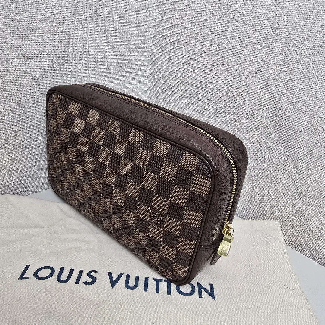 95新 LouisVuitton/路易威登 98新棕棋盘手拿洗漱包