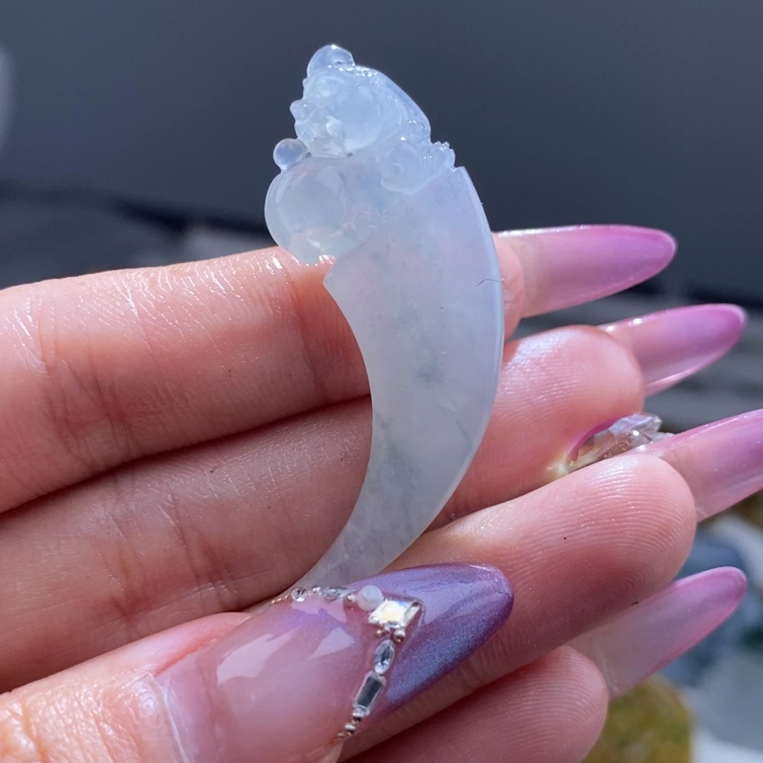 定制翡翠未镶嵌龙牙
