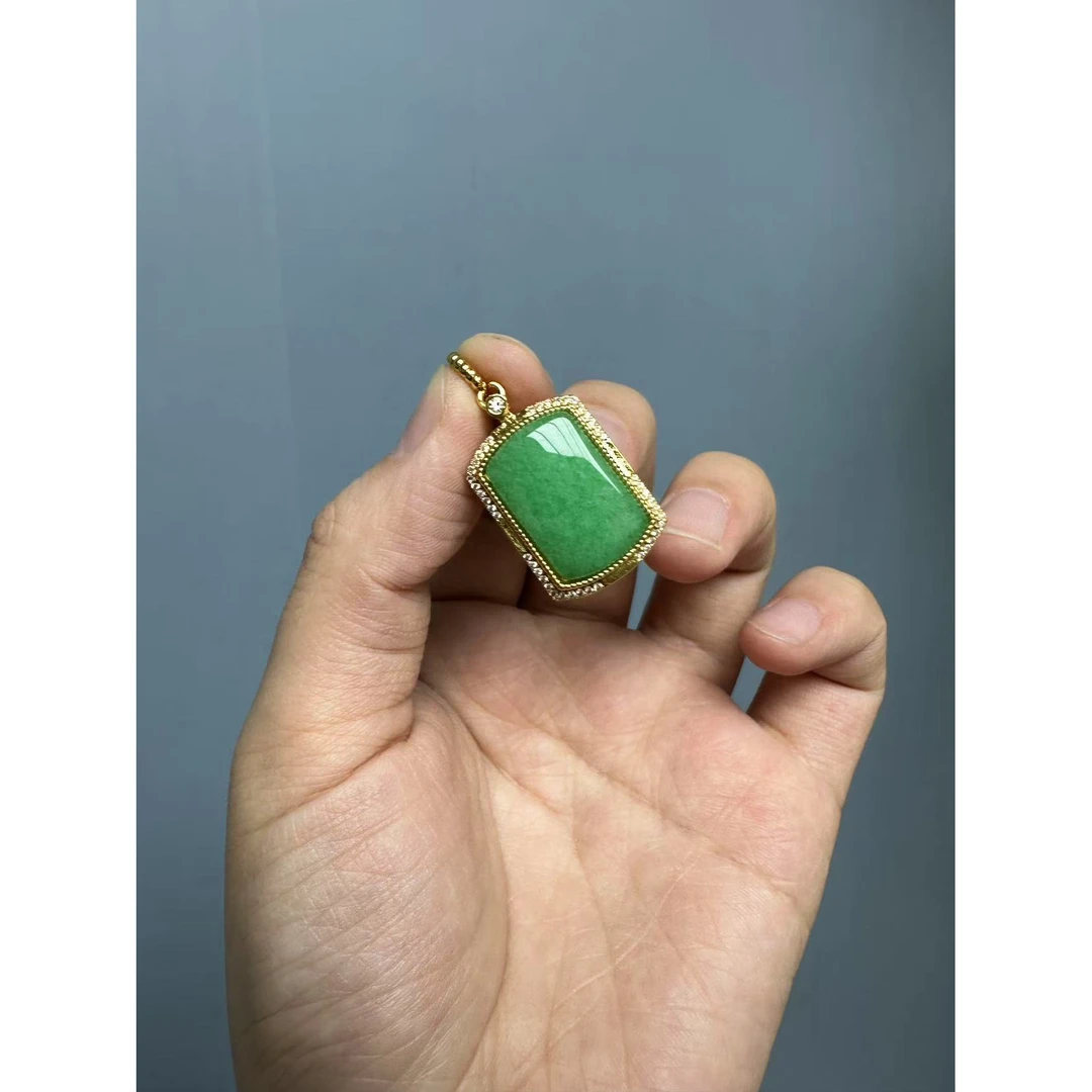 翡翠满钻14k小无事牌吊坠