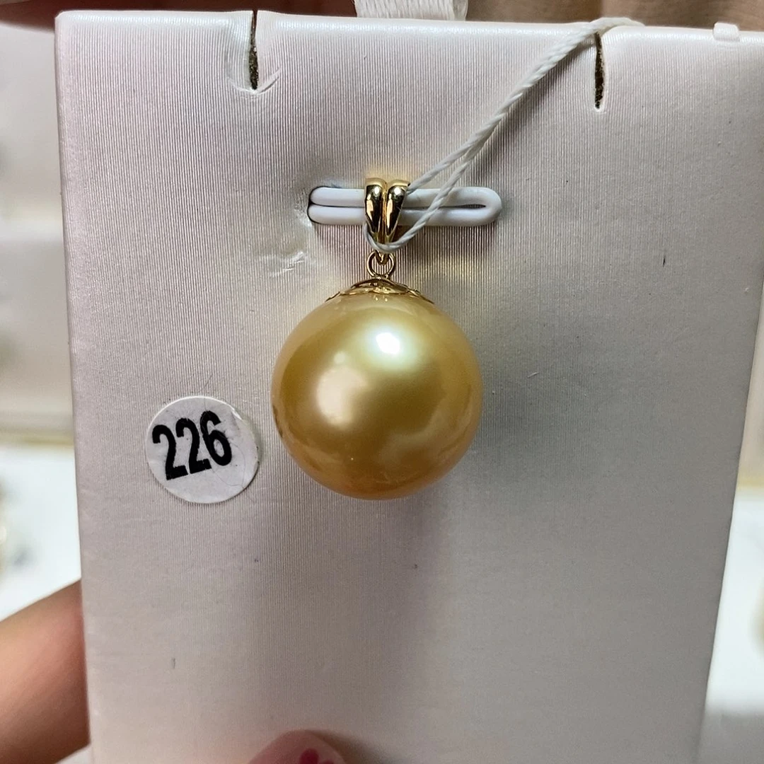 海水珍珠吊坠(不含链)18K金镶嵌