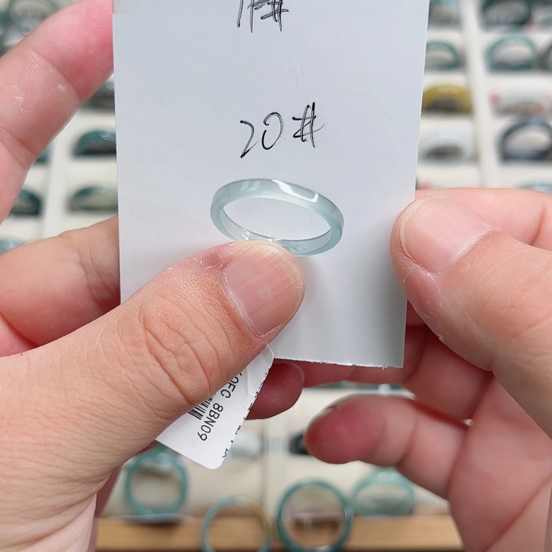 翡翠戒指未镶嵌翡翠