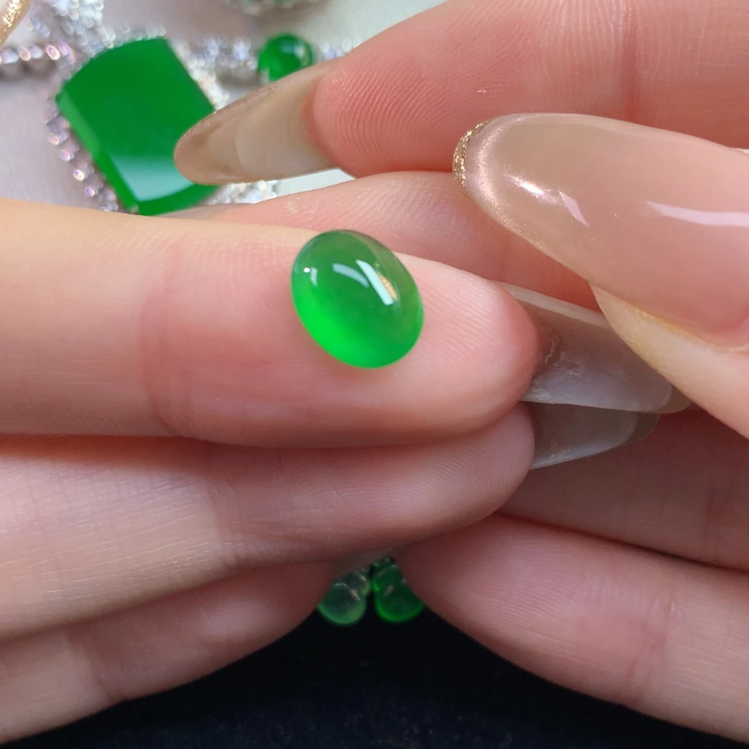 翡翠裸石9.52-7.55-3.90