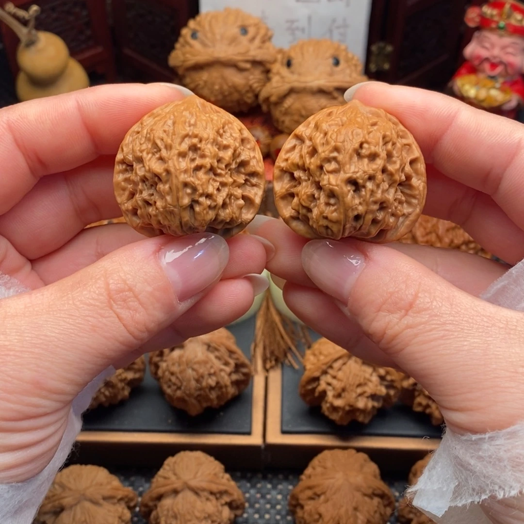 ****政把件文玩核桃野生果