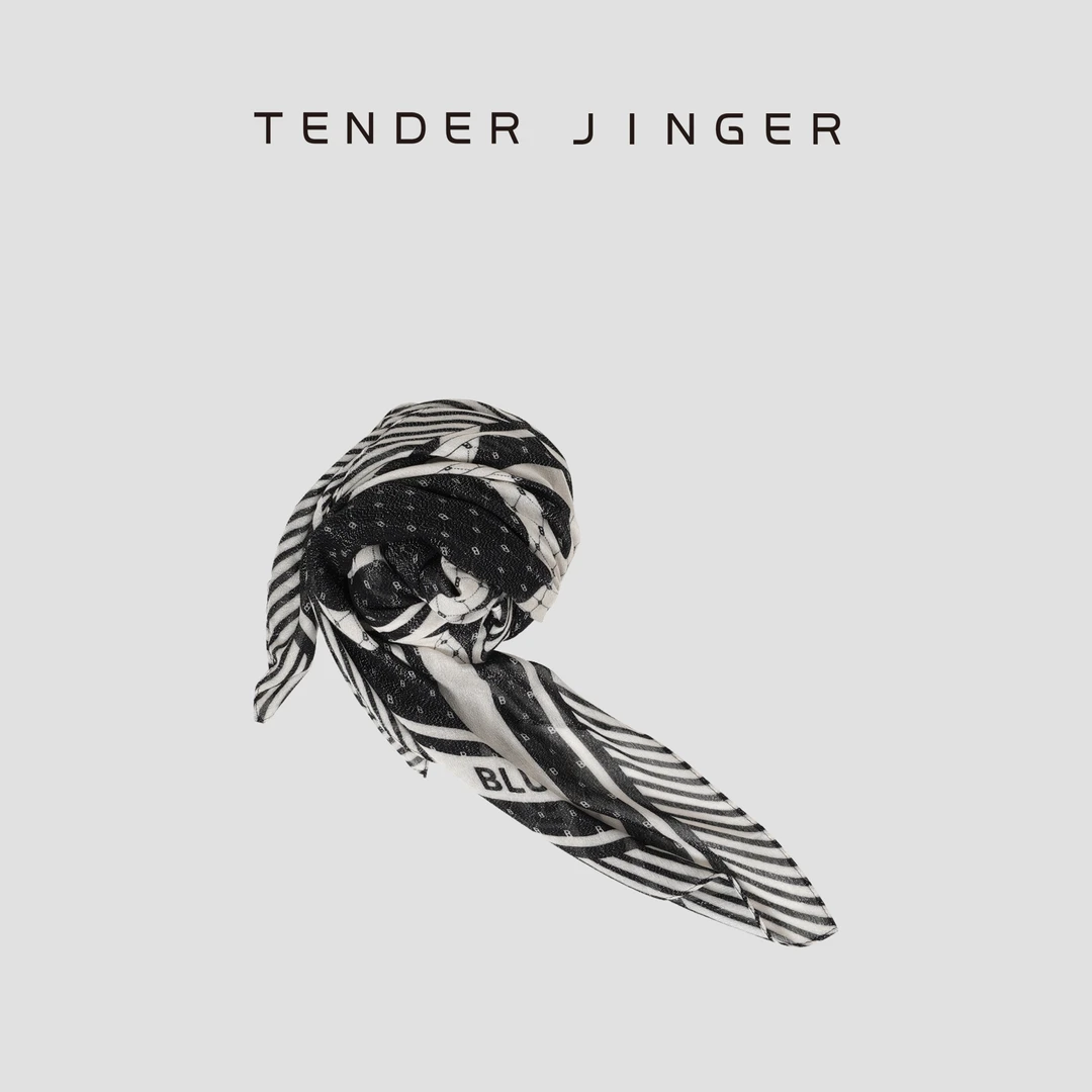 Tender Jinger｜秋天女休闲丝巾字母印花围巾披肩T43YQ89609
