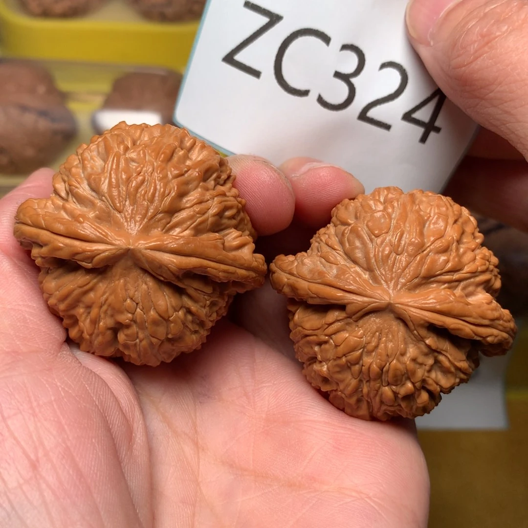 文玩核桃把件红皮球白43