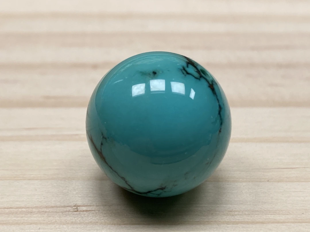 湖北十堰纯天然原矿绿松石水草纹圆珠，重10克