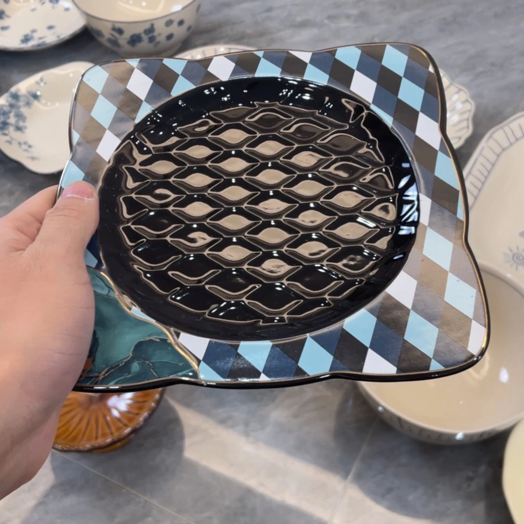 陶瓷微瑕餐具介意勿拍，满18飞！