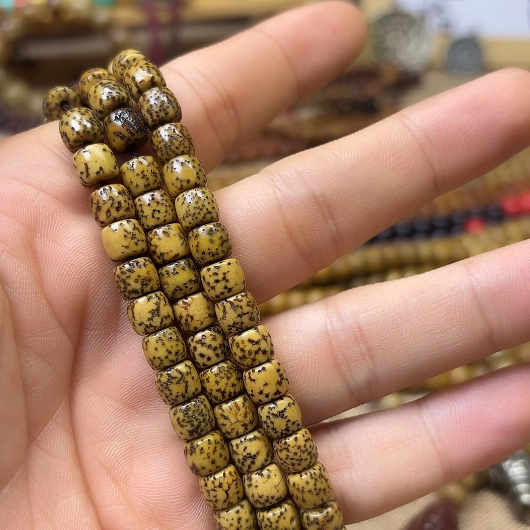 吊坠星月菩提哈哈这才刚