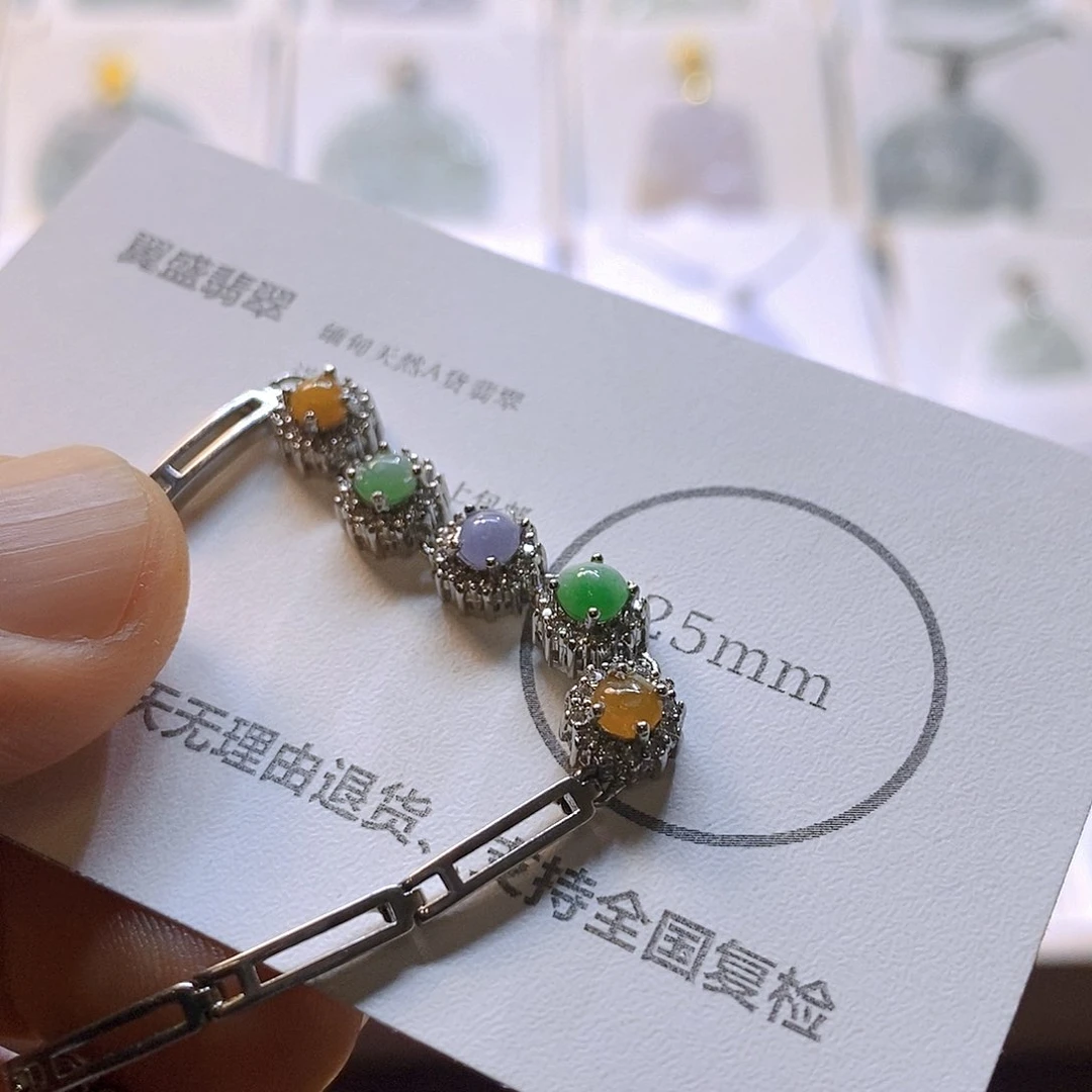 翡翠未镶嵌颈饰不**遇缅甸天然