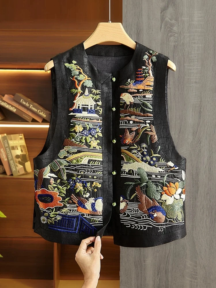 Momo100桑蚕丝龟裂纹香云纱重工刺绣马甲女新中式国风无袖气质