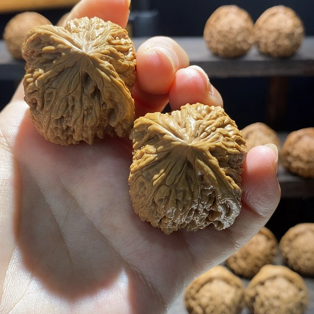 陕***晏全品无修南疆石41尺寸核桃