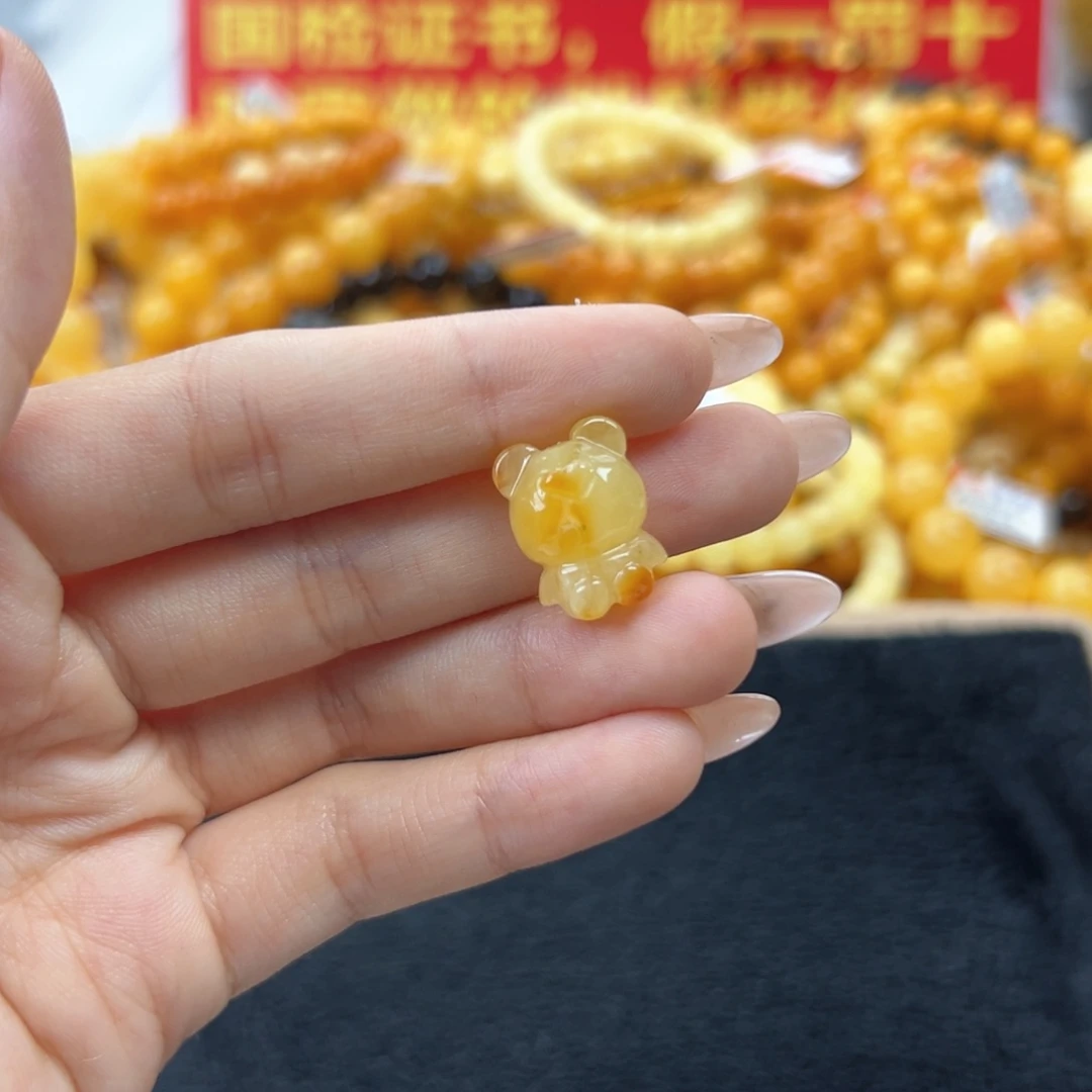 未镶嵌琥珀珠宝奇石