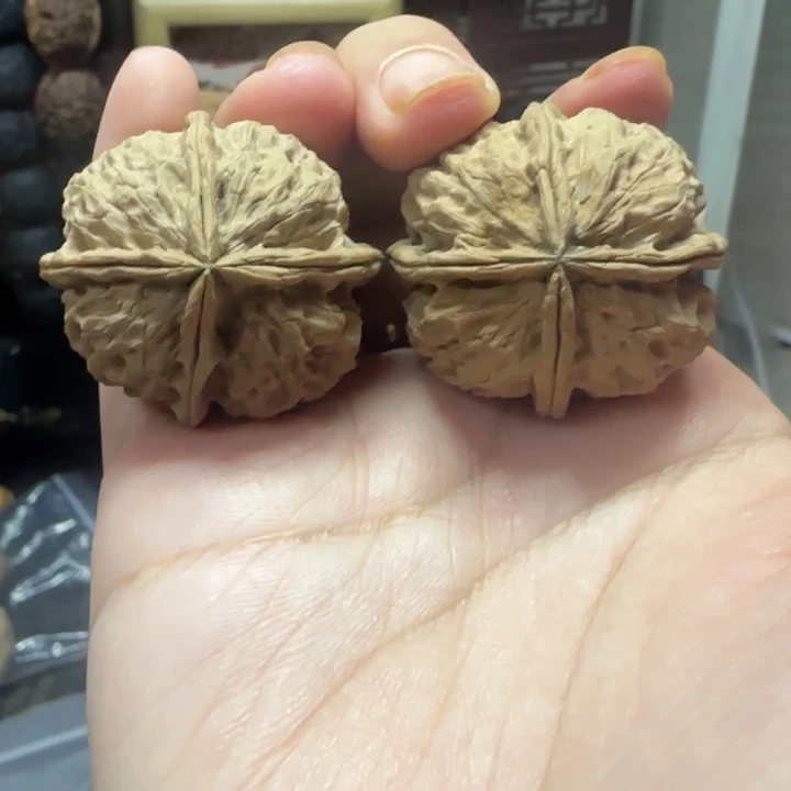 文玩核桃吊坠34蛮荒火风四棱