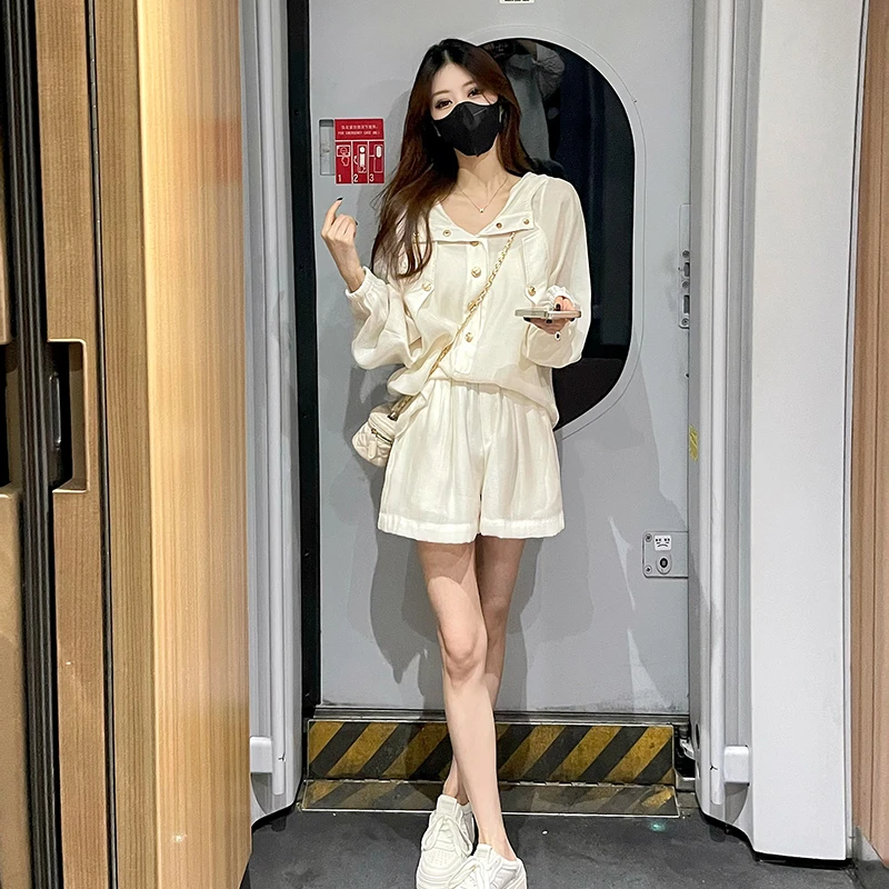 壹壹【苏莉的夏天】轻薄凉爽防晒套装慵懒连帽两件套 2406Z01
