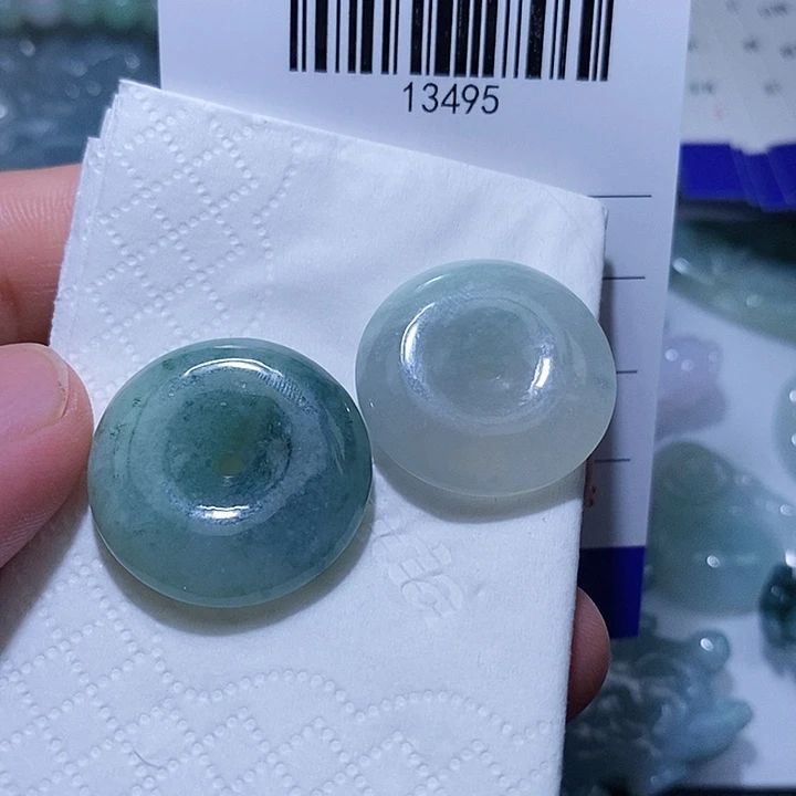 翡翠未镶嵌颈饰天光墟翡翠市场现金代购