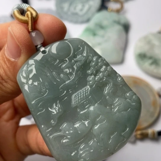 翡翠未镶嵌挂件翡翠