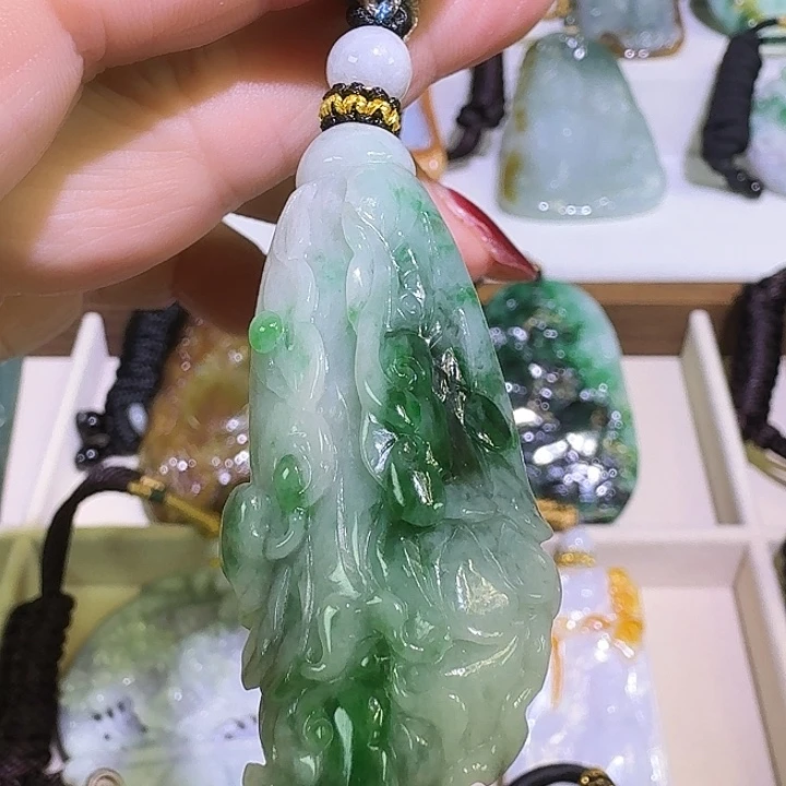 颈饰未镶嵌翡翠A货
