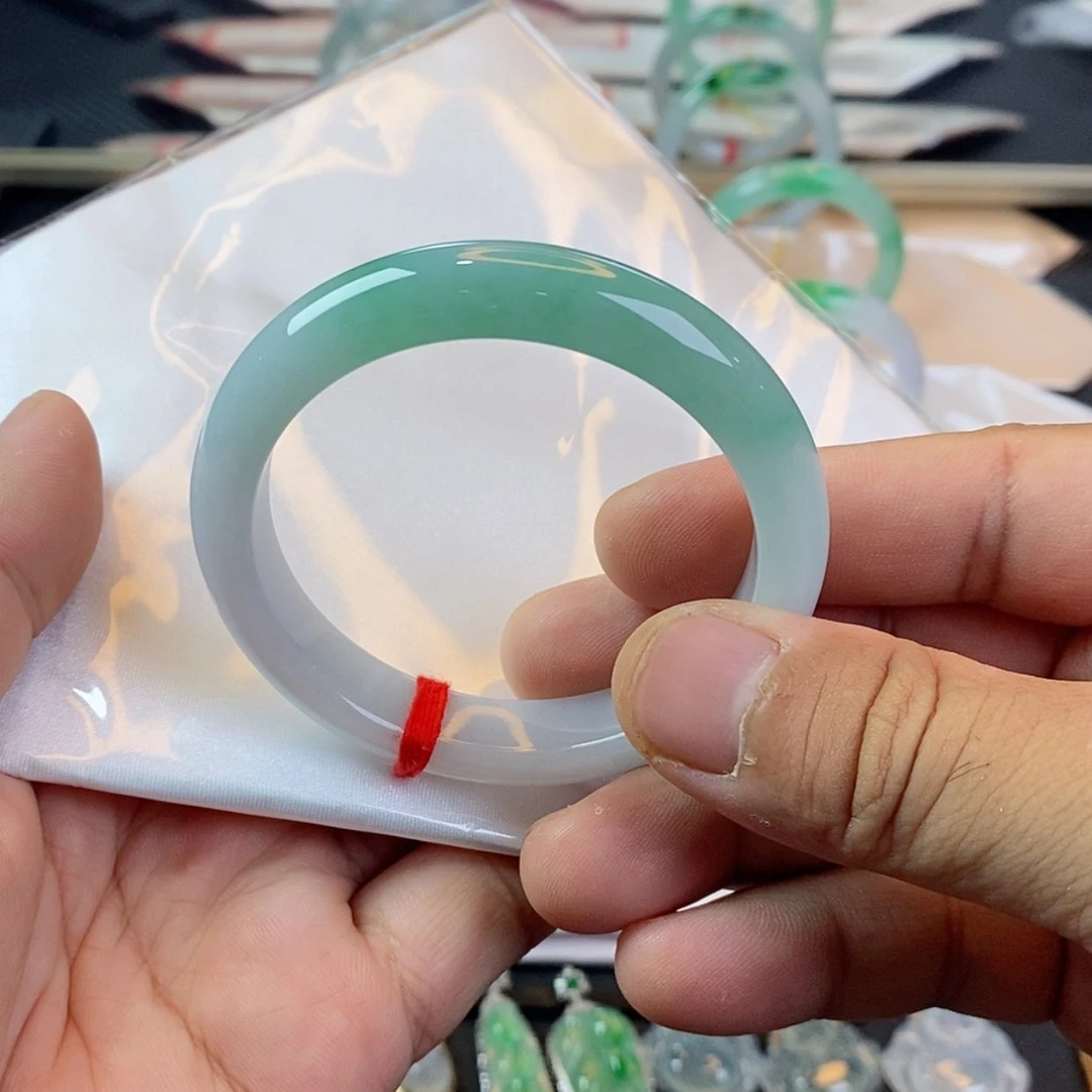 【闪购商品】未镶嵌手镯翡翠