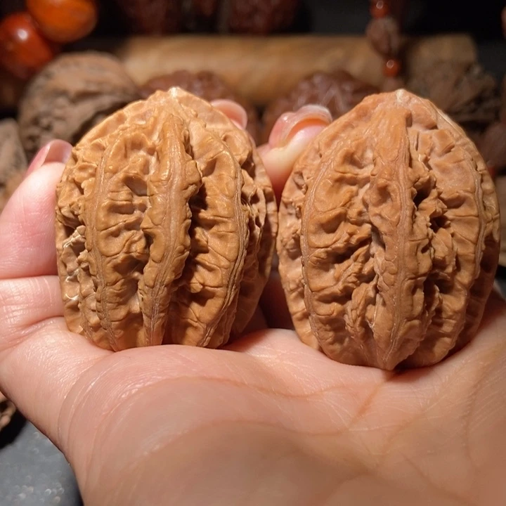 把件文玩核桃东北楸子小雪64