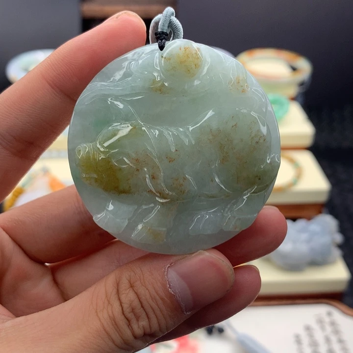 翡翠未镶嵌颈饰吊坠
