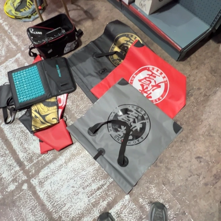 保煌鱼护防臭袋一个，全新，颜色随机