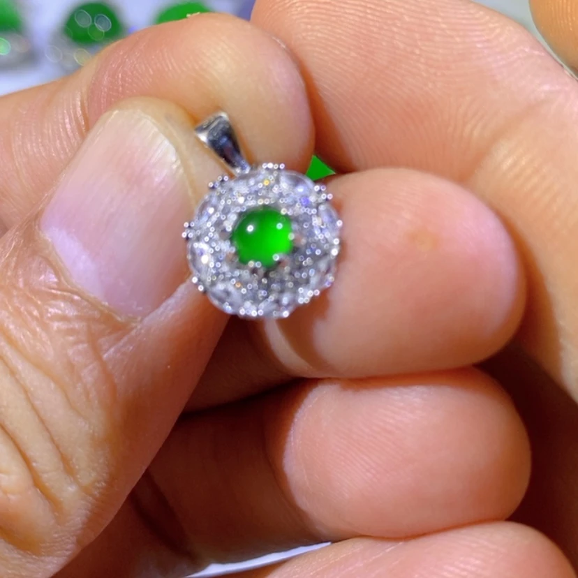 【闪购商品】翡翠挂件银S925镶嵌天然翡翠