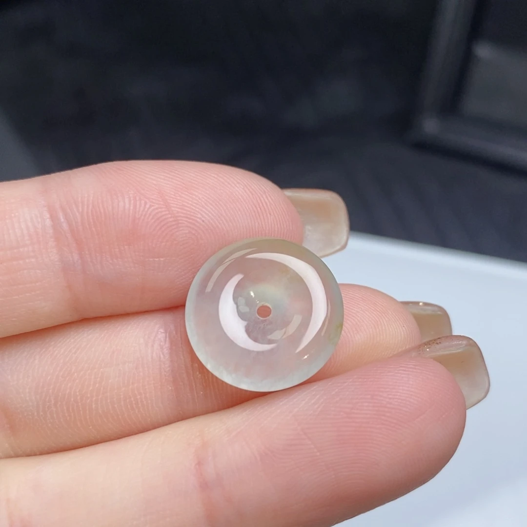 翡翠未镶嵌颈饰小扣子（15.2-3.8）