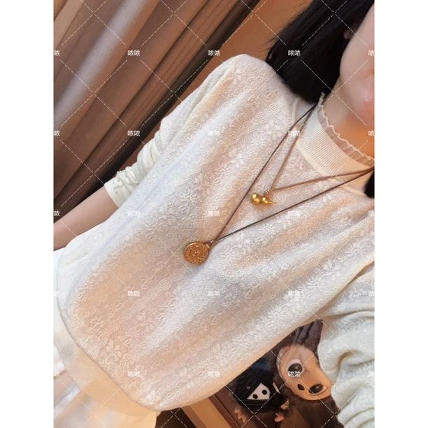 哝NONG【蝴蝶袖口上衣】-秋冬新款蝴蝶袖口木耳蕾丝领上衣0992511