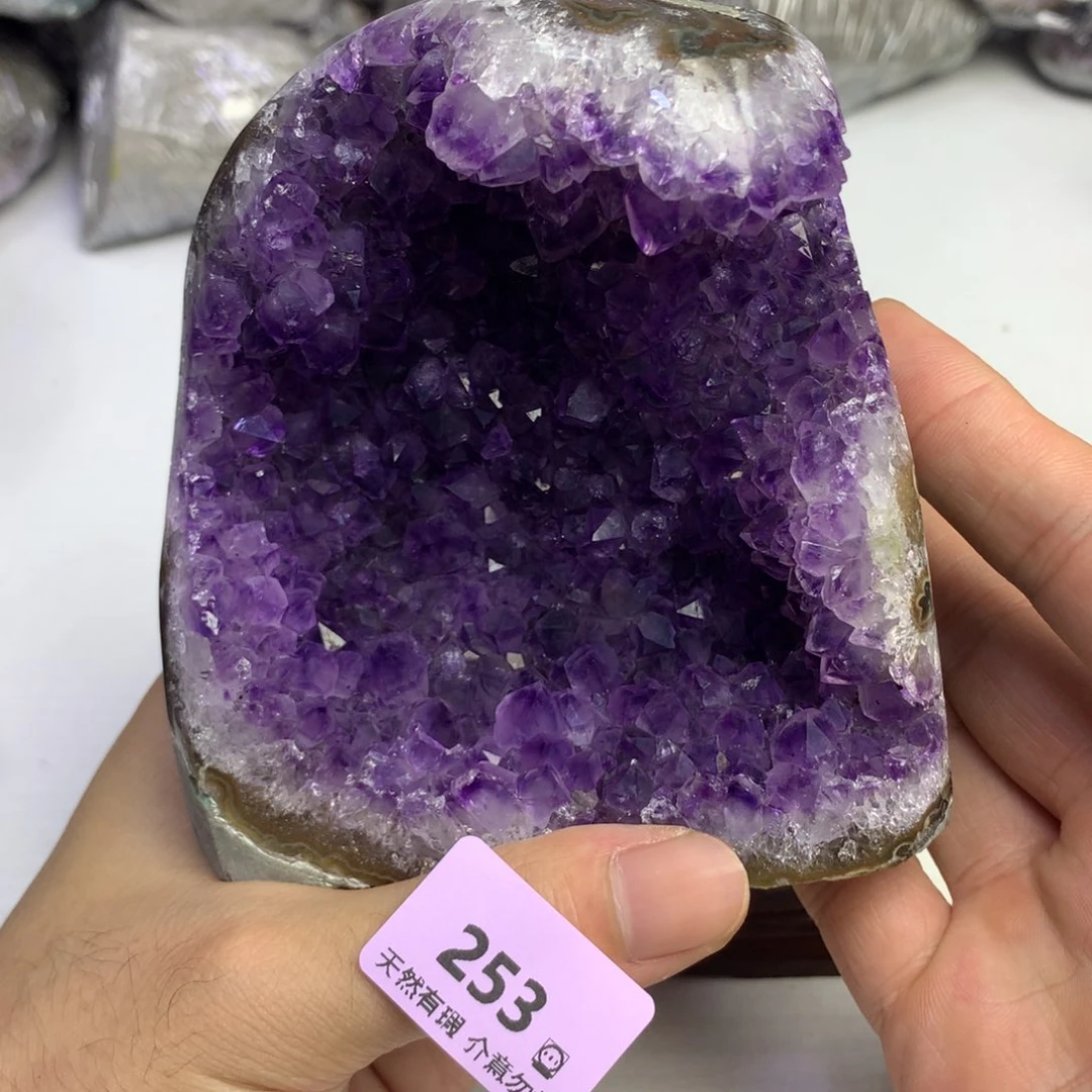 未镶嵌水晶大型摆件（非配饰）