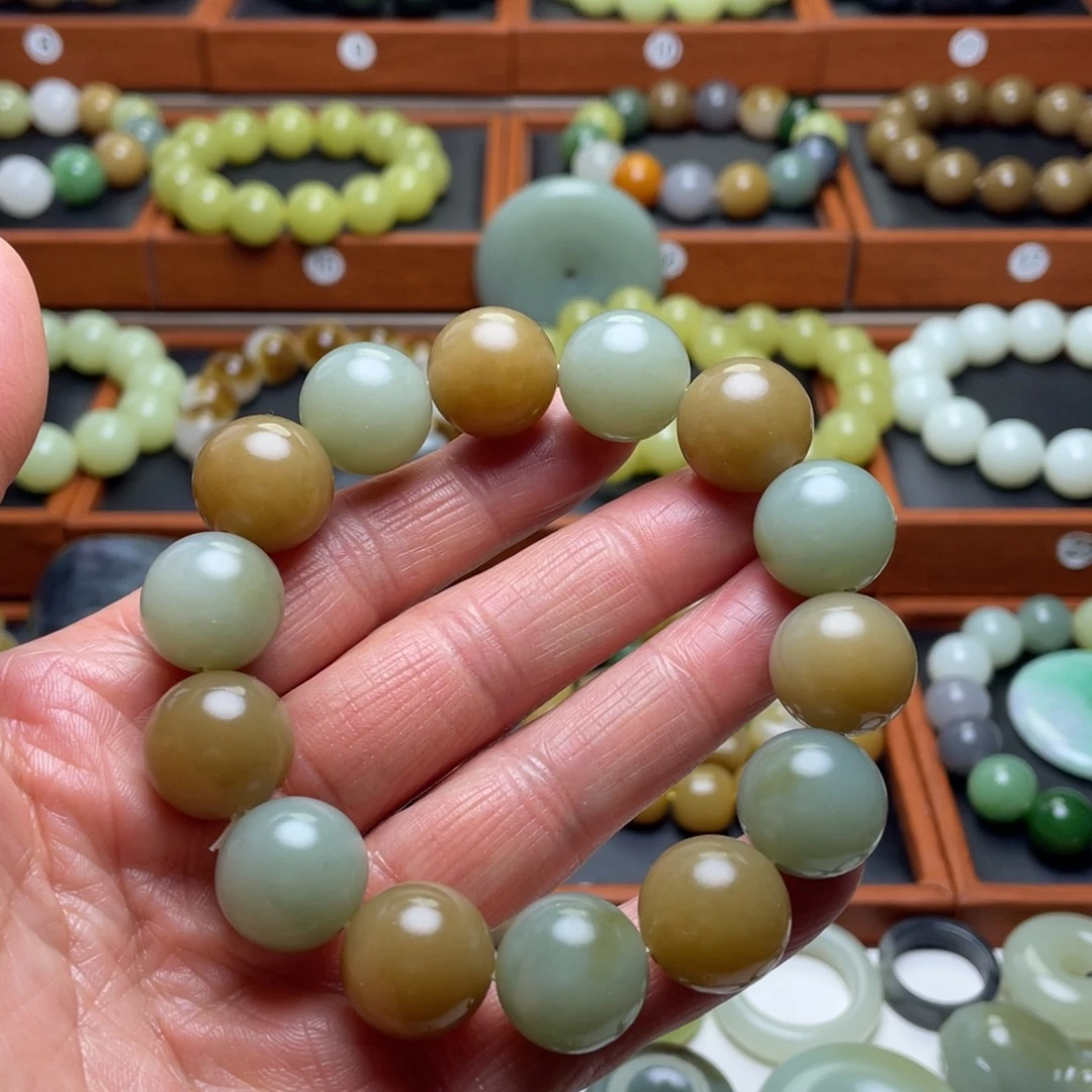 和田玉未镶嵌手串