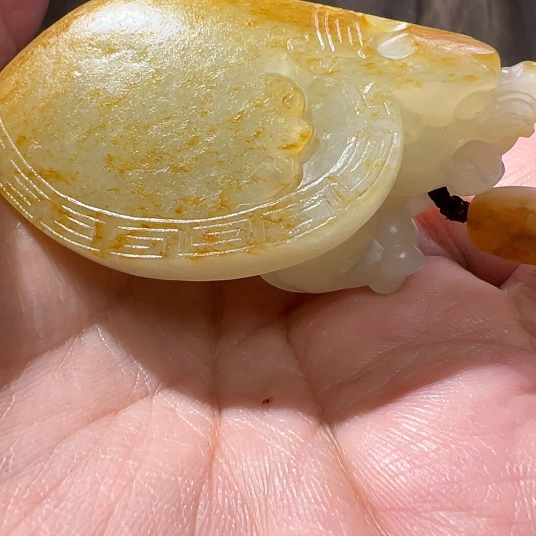小***爷和田玉未镶嵌颈饰