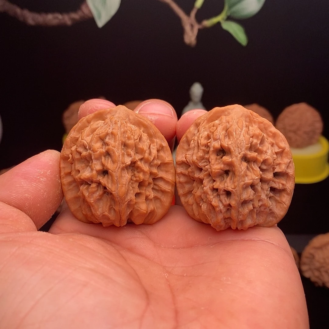 文玩核桃吊坠马老四40+