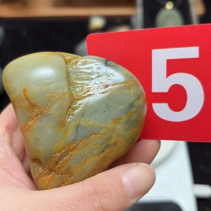 和田玉（糖玉）未镶嵌挂件