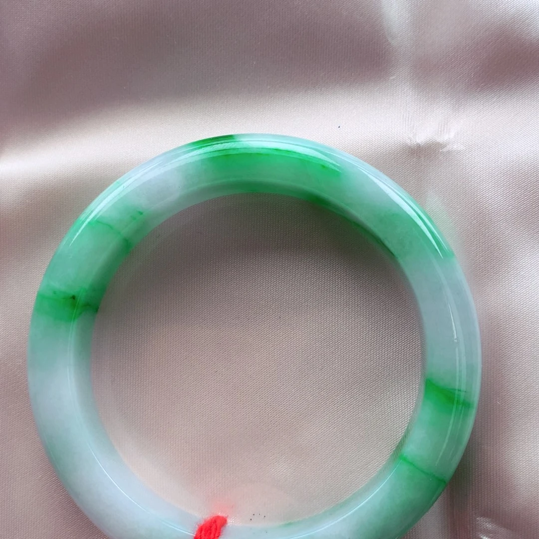 翡翠未镶嵌手镯翡翠