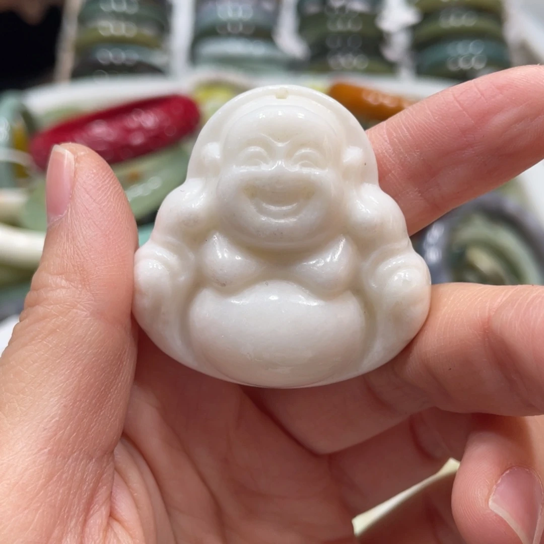 蛇纹石玉颈饰未镶嵌瑕