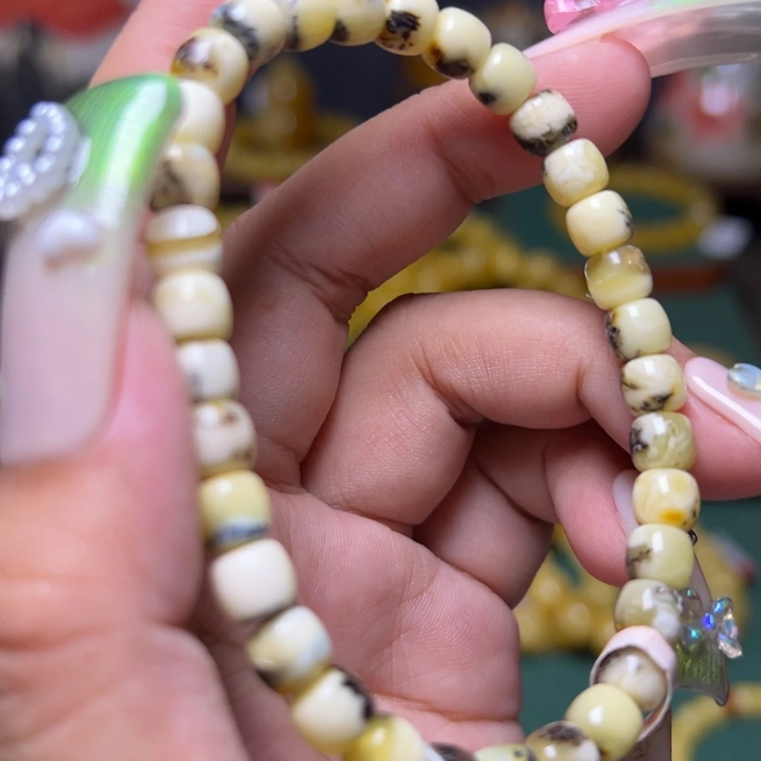 未镶嵌琥珀珠宝奇石