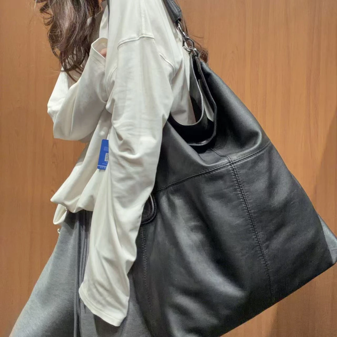 95新 Givenchy/纪梵希 【蕾】 1KB623 单肩包