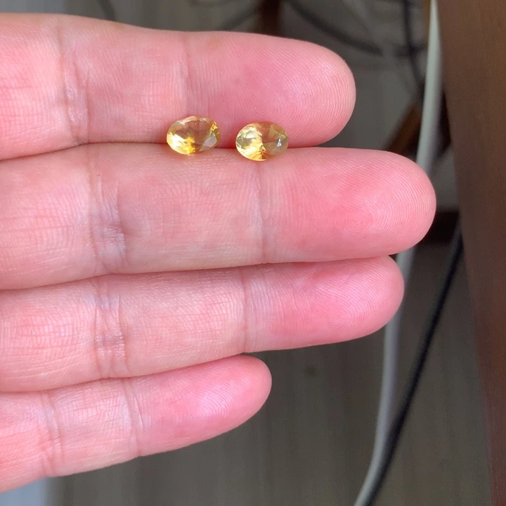 笔搁未镶嵌紫晶照**弥裸石1对