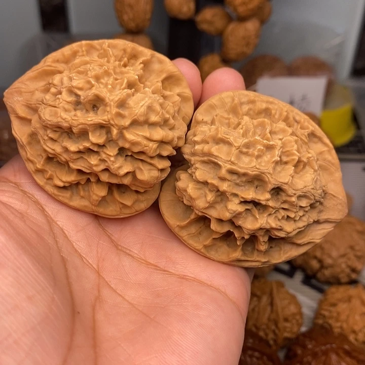把件桃核官帽47白茶