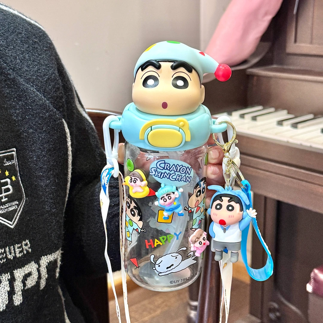 蜡笔小新联名水杯子2025新款学生上学吸管杯儿童吸管杯子生日礼物