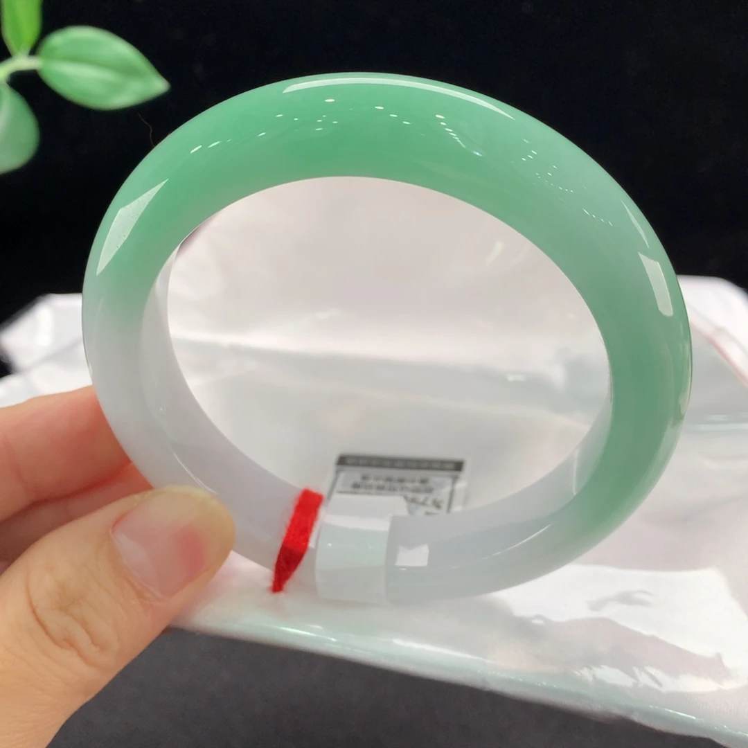 翡翠未镶嵌手镯2095