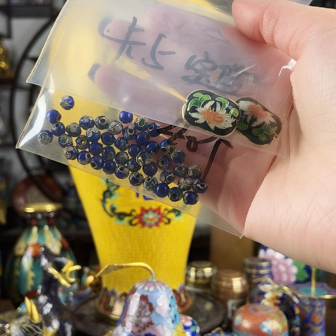木***盟铜卡五宝蓝40个+两个烧银蓝吊坠黑色