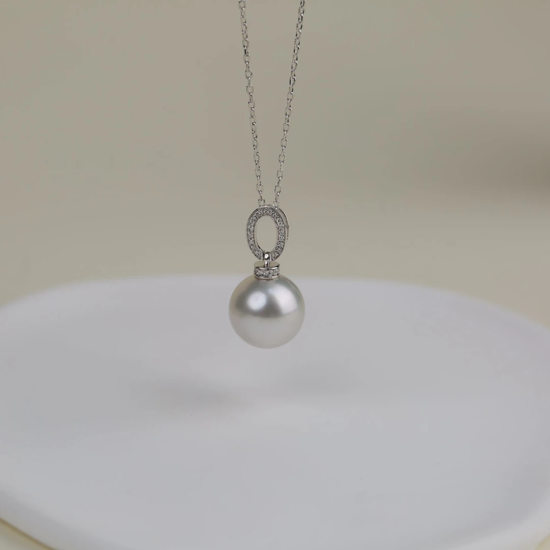 【春日圆舞曲】18K金圆环镶钻澳白珍珠吊坠项链11-12mm大颗珍珠