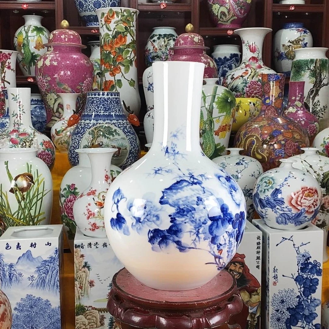 陶摆件景德镇陶瓷青花天球瓶