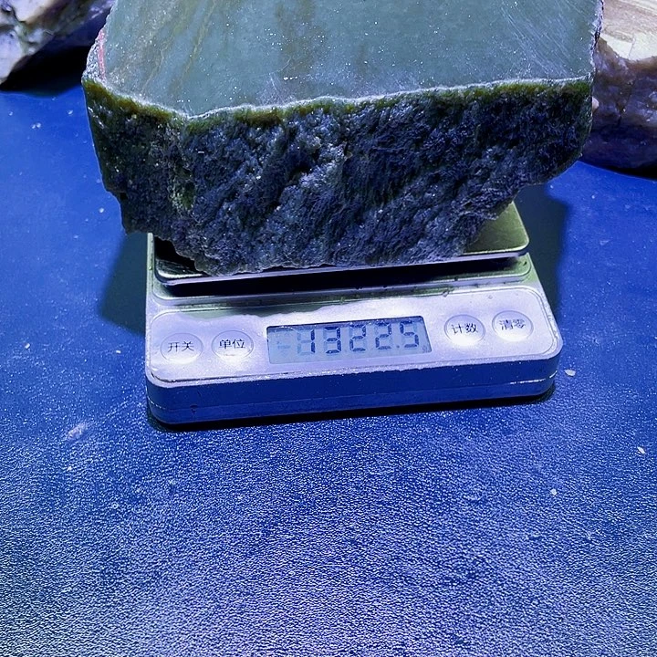 未镶嵌和田玉（糖玉）珠宝半成品