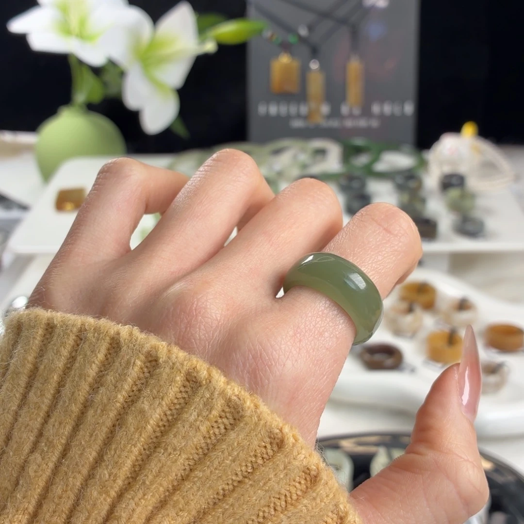 和田玉（糖玉）未镶嵌戒指j111湖水绿馒头17.6