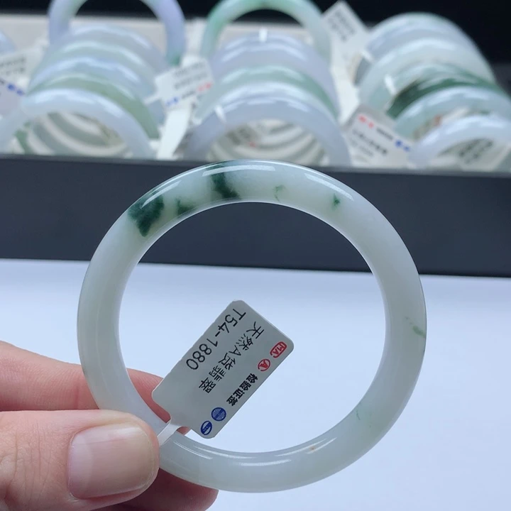 翡翠未镶嵌手镯54.55圈
