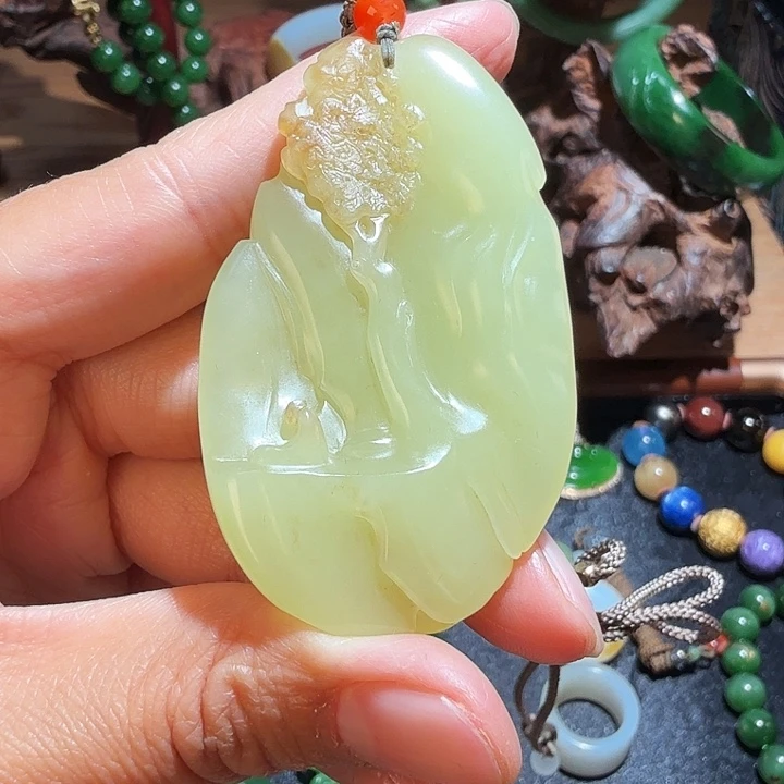 和田玉（黄玉）未镶嵌颈饰新疆若羌黄玉