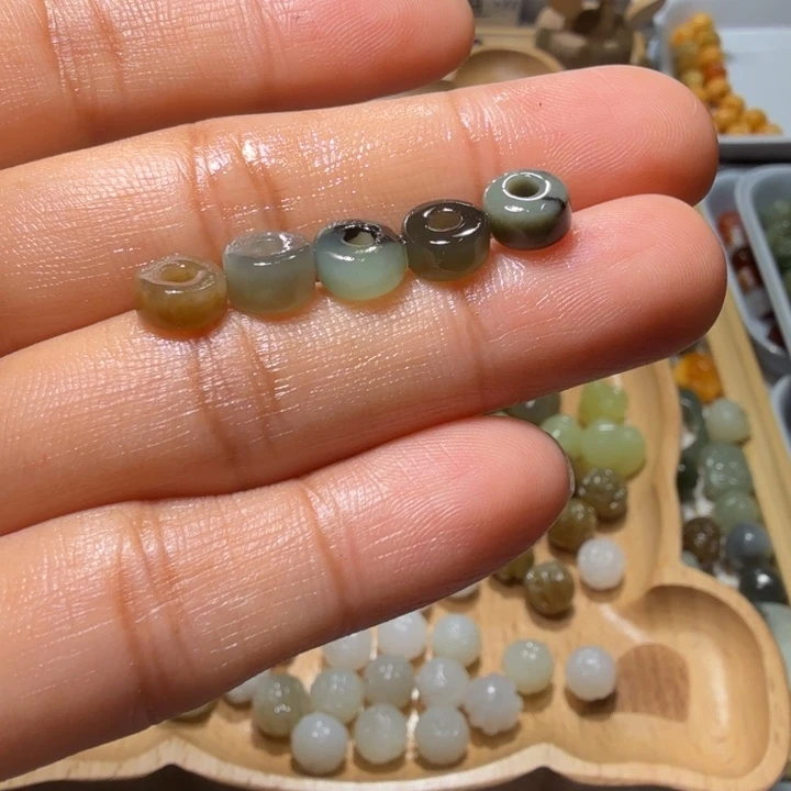 和田玉未镶嵌珠宝半成品