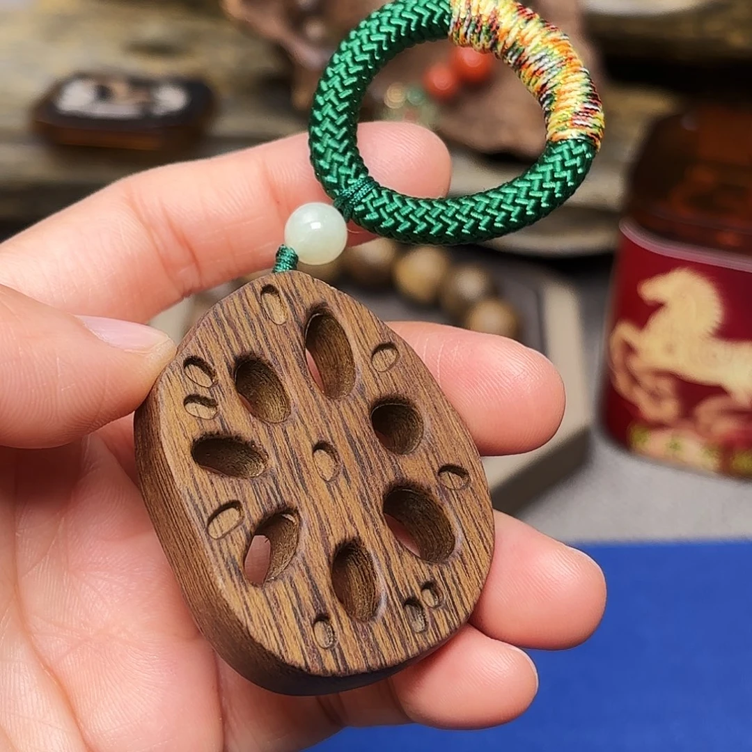 沉香吊坠越南富森红土玉化料